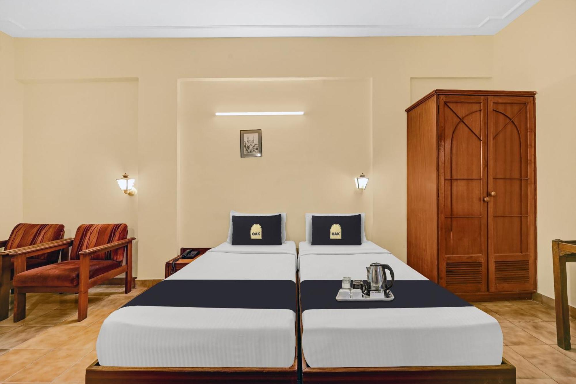 Super Townhouse Oak Hotel Belsons Taj Mahal Secunderabad Exterior photo