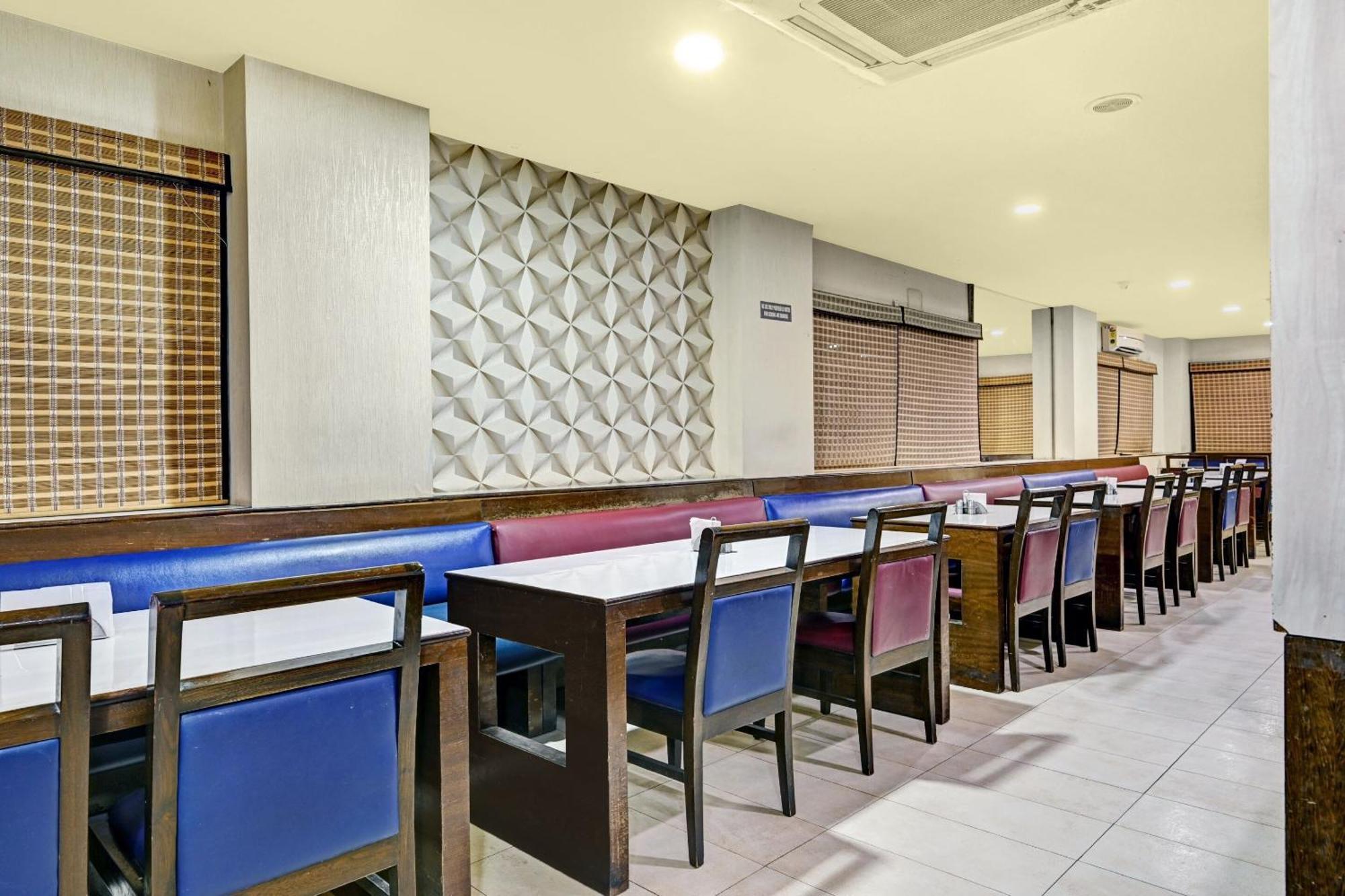 Super Townhouse Oak Hotel Belsons Taj Mahal Secunderabad Exterior photo